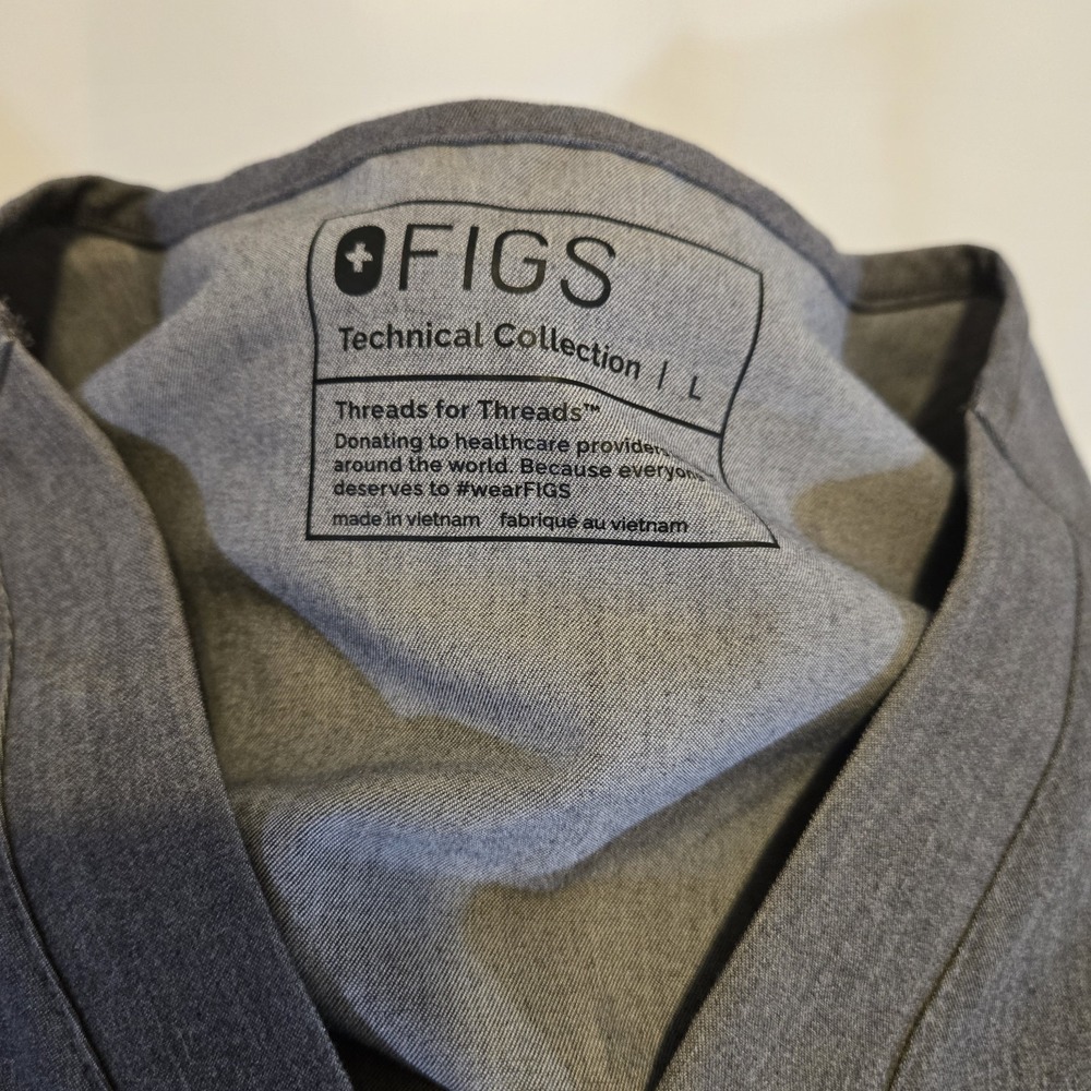 FIGS Technical Collection Scrub Top Gray Men's Large V-Neck Medical - Picture 4 of 7